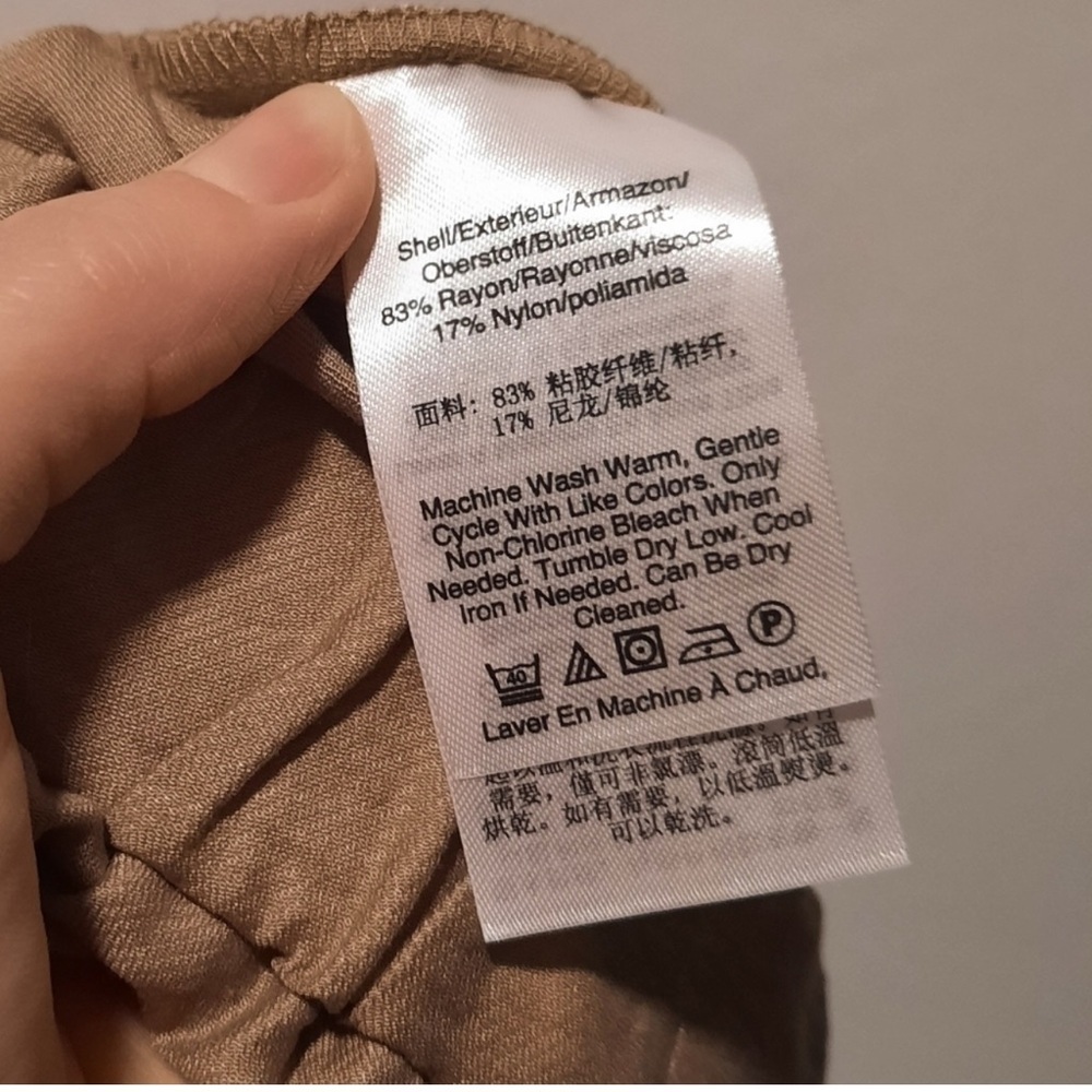 DKNY Tan Rayon Blend High Rise Cargo Pants Tapered Leg Size 10 - Picture 3 of 5